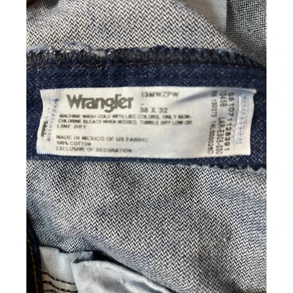 Wrangler 13MWZPW Cowboy Cut Jeans Mens 38x32 Blue Excellent Straight Leg Denim